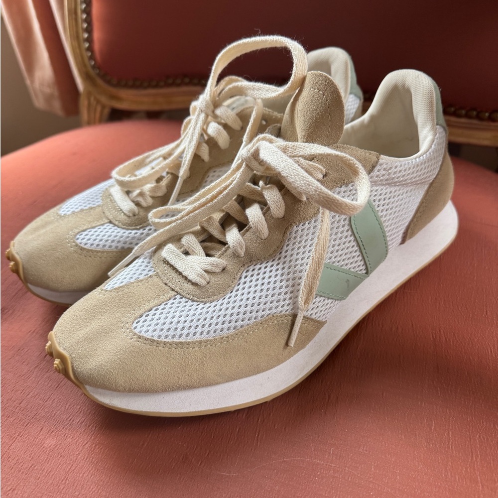 Veja Tennis Shoes 11 W, 42 Euro. NWOT.